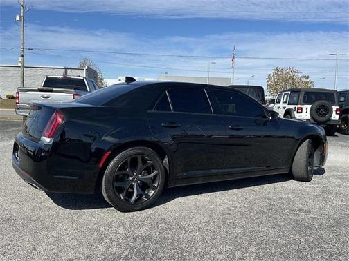 2023 Chrysler 300 Touring