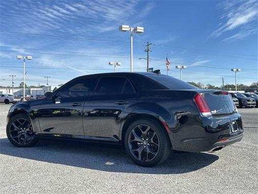 2023 Chrysler 300 Touring