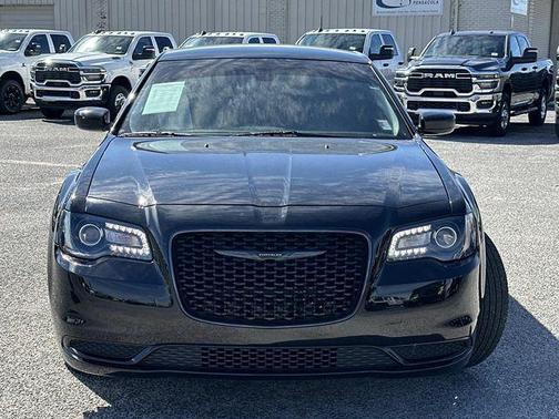 2023 Chrysler 300 Touring