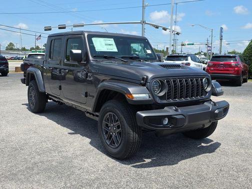 Granite Crystal Metallic Clearcoat 2026 Jeep Gladiator Sport S