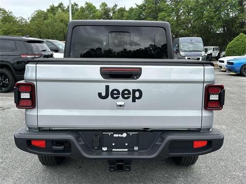 2024 Jeep Gladiator Sport S