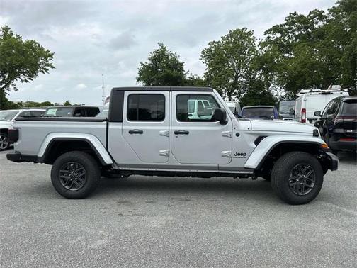 2024 Jeep Gladiator Sport S