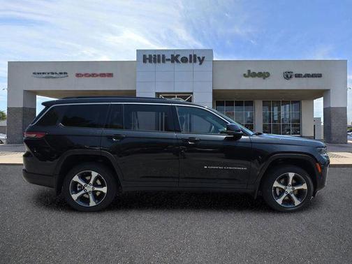 Diamond Black Crystal Pearlcoat 2026 Jeep Grand Cherokee L Limited
