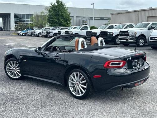 2018 FIAT 124 Spider Base