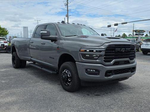 Ceramic Gray Clearcoat 2026 RAM 3500 Laramie Crew Cab 4x4 8' Box