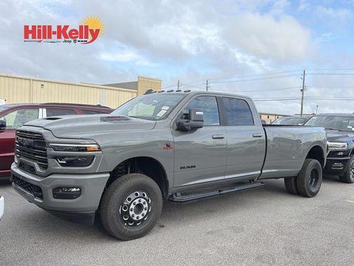 Ceramic Gray Clearcoat 2026 RAM 3500 Laramie Crew Cab 4x4 8' Box