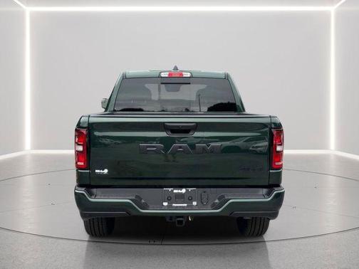 Serrano Green Metallic 2026 RAM 1500 Express