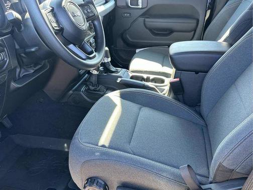 Black Clearcoat 2026 Jeep Wrangler Sport