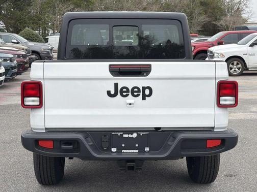 2026 Jeep Gladiator Sport