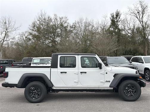 2026 Jeep Gladiator Sport