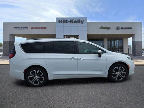 Bright White Clearcoat 2026 Chrysler Pacifica L