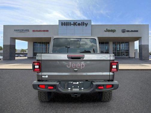 Granite Crystal Metallic Clearcoat 2026 Jeep Gladiator Rubicon