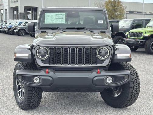 Granite Crystal Metallic Clearcoat 2026 Jeep Gladiator Rubicon