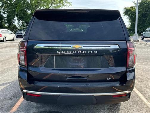2023 Chevrolet Suburban LT