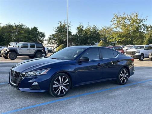 2021 Nissan Altima SR FWD