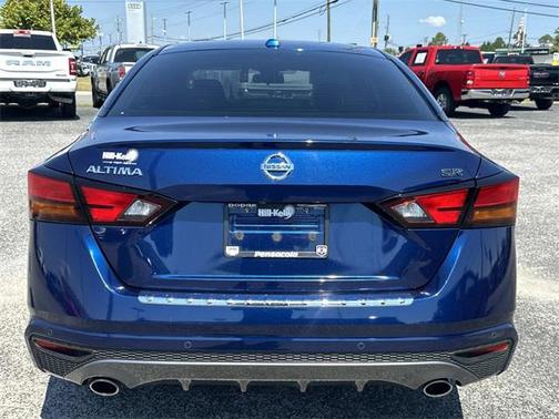 2021 Nissan Altima SR FWD