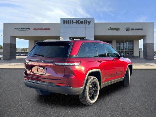 Velvet Red Pearlcoat 2025 Jeep Grand Cherokee Altitude