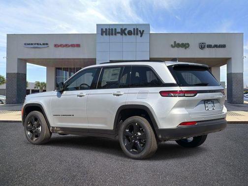 silver zynith 2026 Jeep Grand Cherokee Limited
