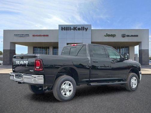 Diamond Black Crystal Pearlcoat 2026 RAM 2500 Tradesman Crew Cab 4x4 6'4' Box
