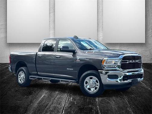 2019 RAM 3500 Big Horn Crew Cab 4x4 6'4' Box