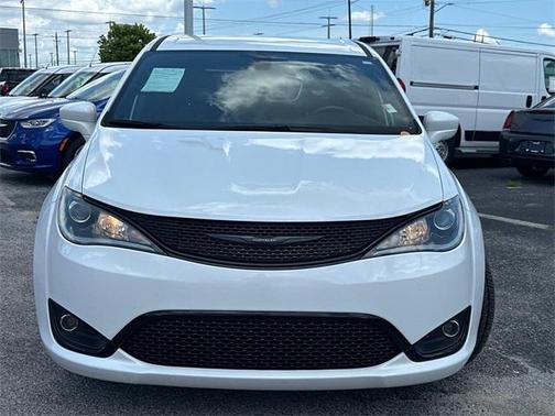 2020 Chrysler Pacifica Touring