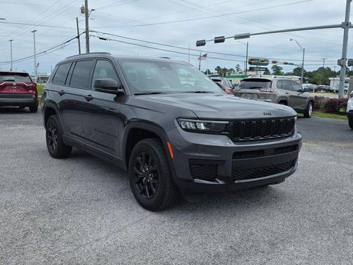 Baltic Gray Metallic Clearcoat 2025 Jeep Grand Cherokee L Altitude