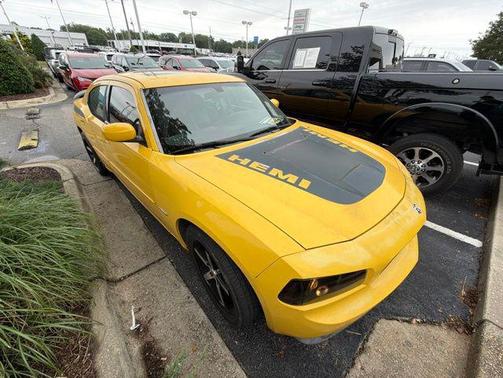 Top Banana 2006 Dodge Charger R/T