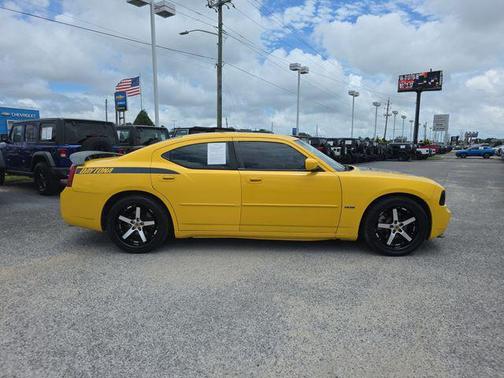 Top Banana 2006 Dodge Charger R/T