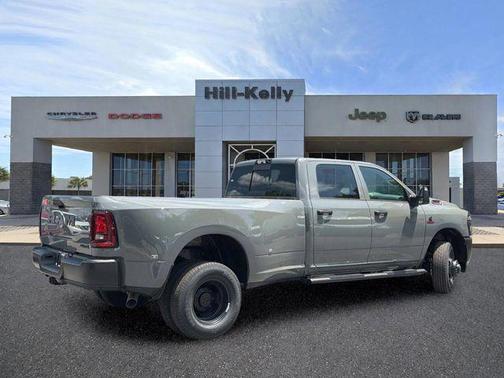 Ceramic Gray Clearcoat 2026 RAM 3500 Tradesman Crew Cab 4x4 8' Box