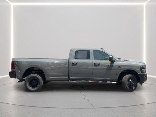 Ceramic Gray Clearcoat 2026 RAM 3500 Tradesman Crew Cab 4x4 8' Box