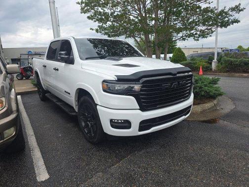 Bright White Clearcoat 2025 RAM 1500 Laramie