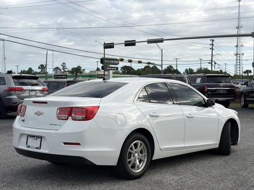 Summit White 2014 Chevrolet Malibu 1LS