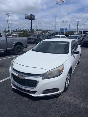 Summit White 2014 Chevrolet Malibu 1LS