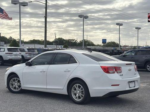 Summit White 2014 Chevrolet Malibu 1LS