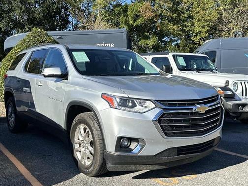 2020 Chevrolet Traverse LT Cloth