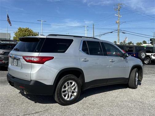 2020 Chevrolet Traverse LT Cloth