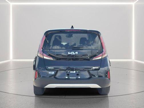 Fusion Black 2023 Kia Soul EX