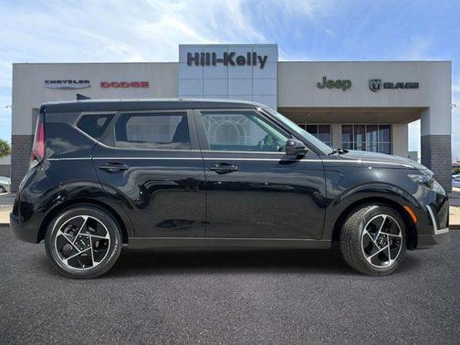 Fusion Black 2023 Kia Soul EX