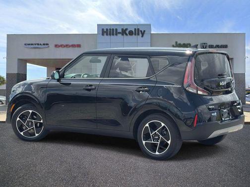 Fusion Black 2023 Kia Soul EX