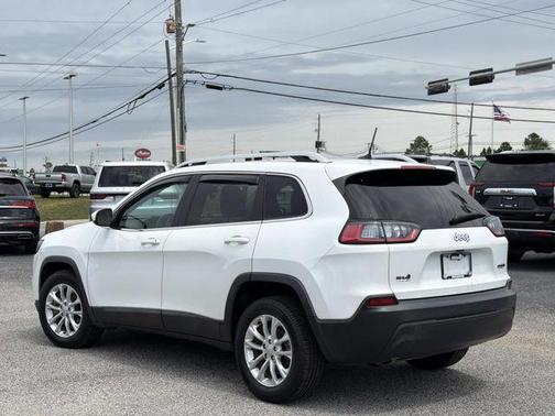 Bright White Clearcoat 2019 Jeep Cherokee Latitude