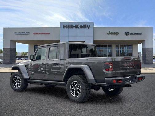 Granite Crystal Metallic Clearcoat 2026 Jeep Gladiator Rubicon