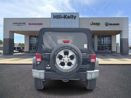 Black Clearcoat 2016 Jeep Wrangler Unlimited Sahara