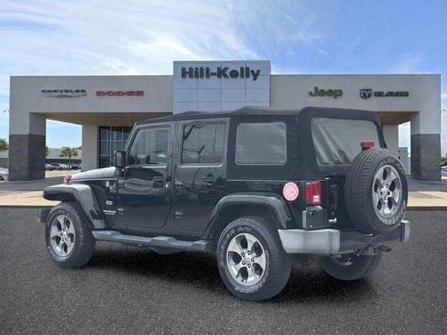 Black Clearcoat 2016 Jeep Wrangler Unlimited Sahara