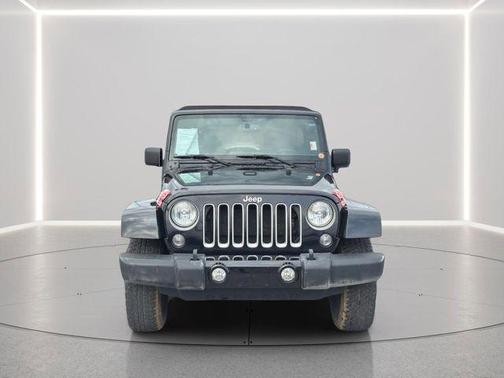 Black Clearcoat 2016 Jeep Wrangler Unlimited Sahara