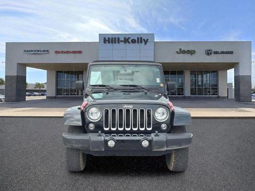 Black Clearcoat 2016 Jeep Wrangler Unlimited Sahara