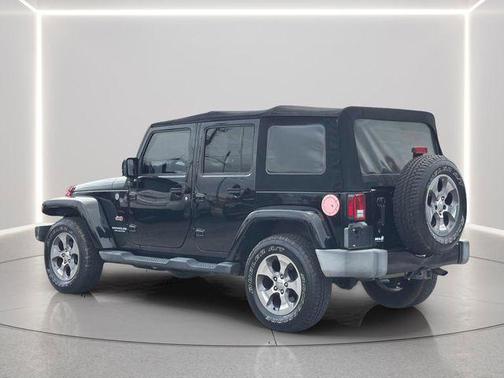 Black Clearcoat 2016 Jeep Wrangler Unlimited Sahara