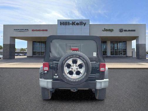 Black Clearcoat 2016 Jeep Wrangler Unlimited Sahara