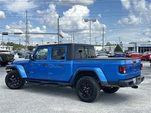 2022 Jeep Gladiator Altitude 4x4