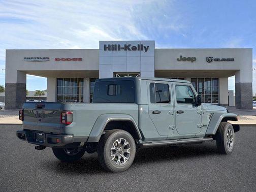 Anvil Clearcoat 2026 Jeep Gladiator Sahara 4x4