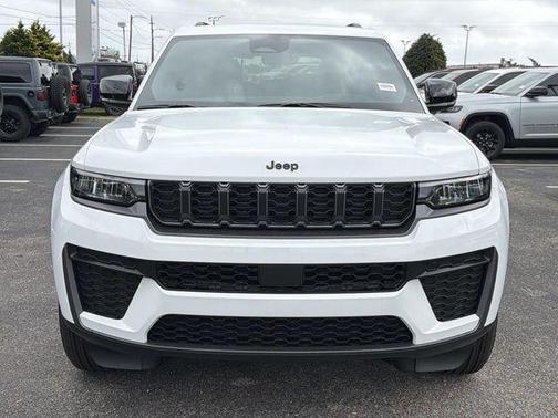 2026 Jeep Grand Cherokee Altitude